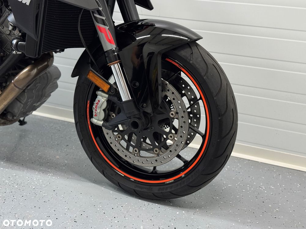 KTM Super Duke - 11