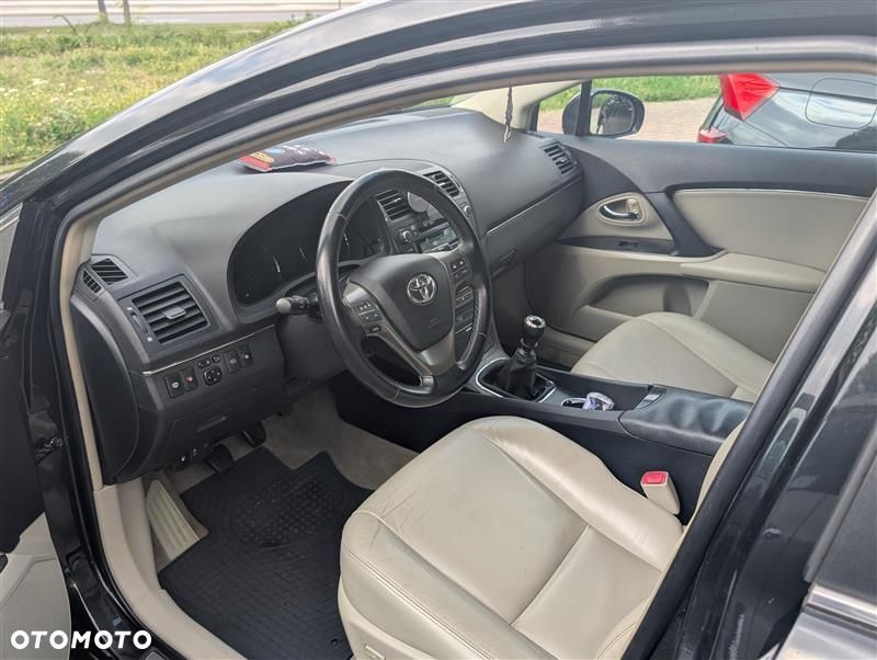 Toyota Avensis - 3