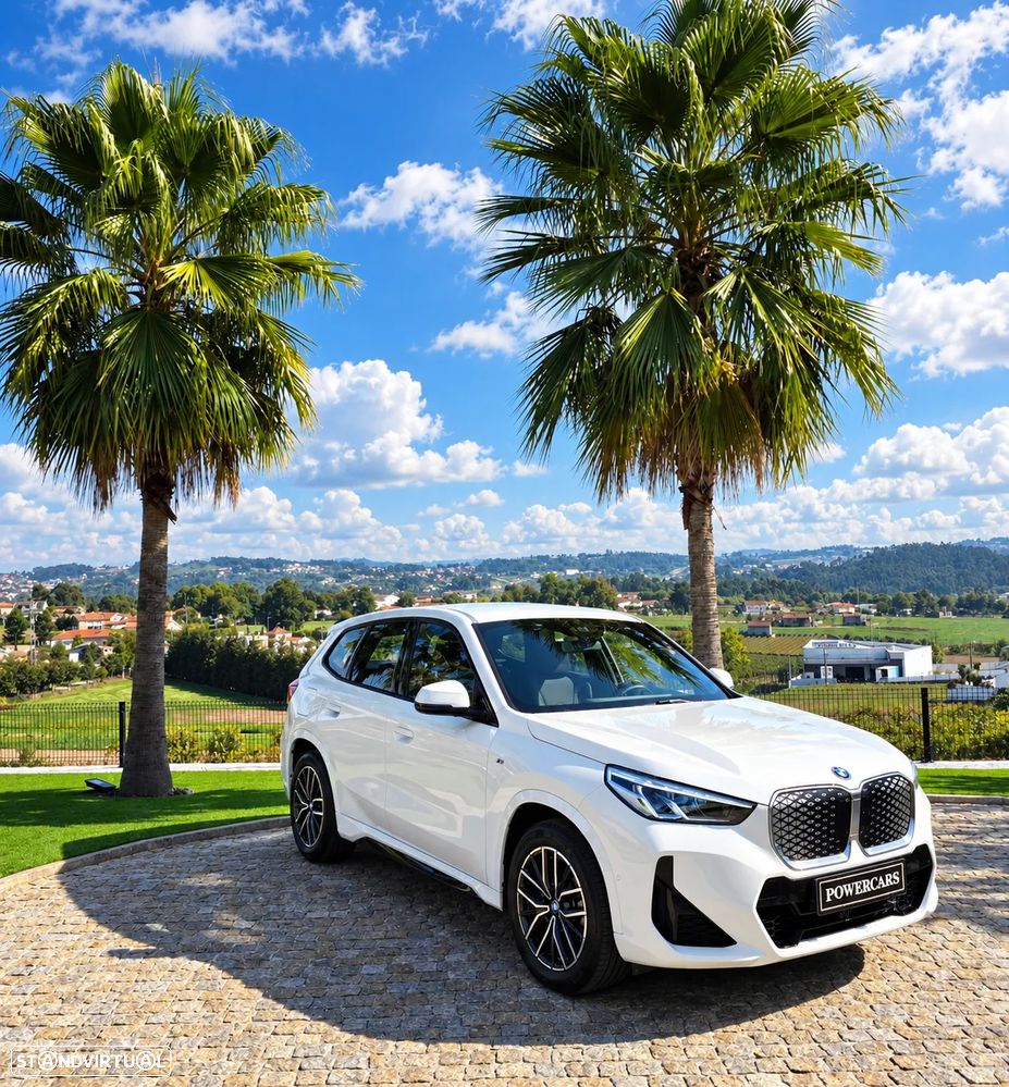 BMW iX1 xDrive30 M Sport Pack - 13