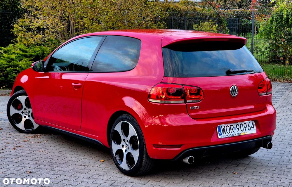Volkswagen Golf 2.0 GTI - 12