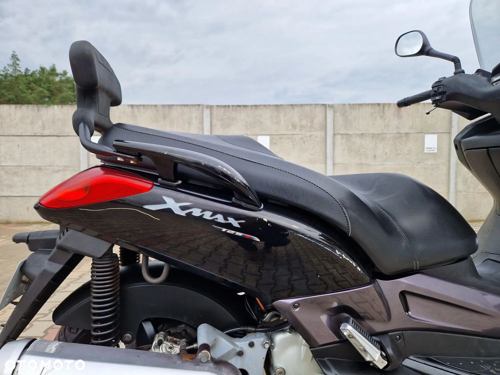 Yamaha X-max - 25