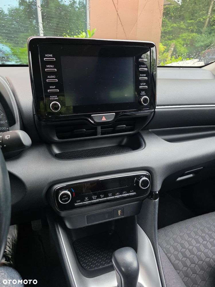 Toyota Yaris - 4