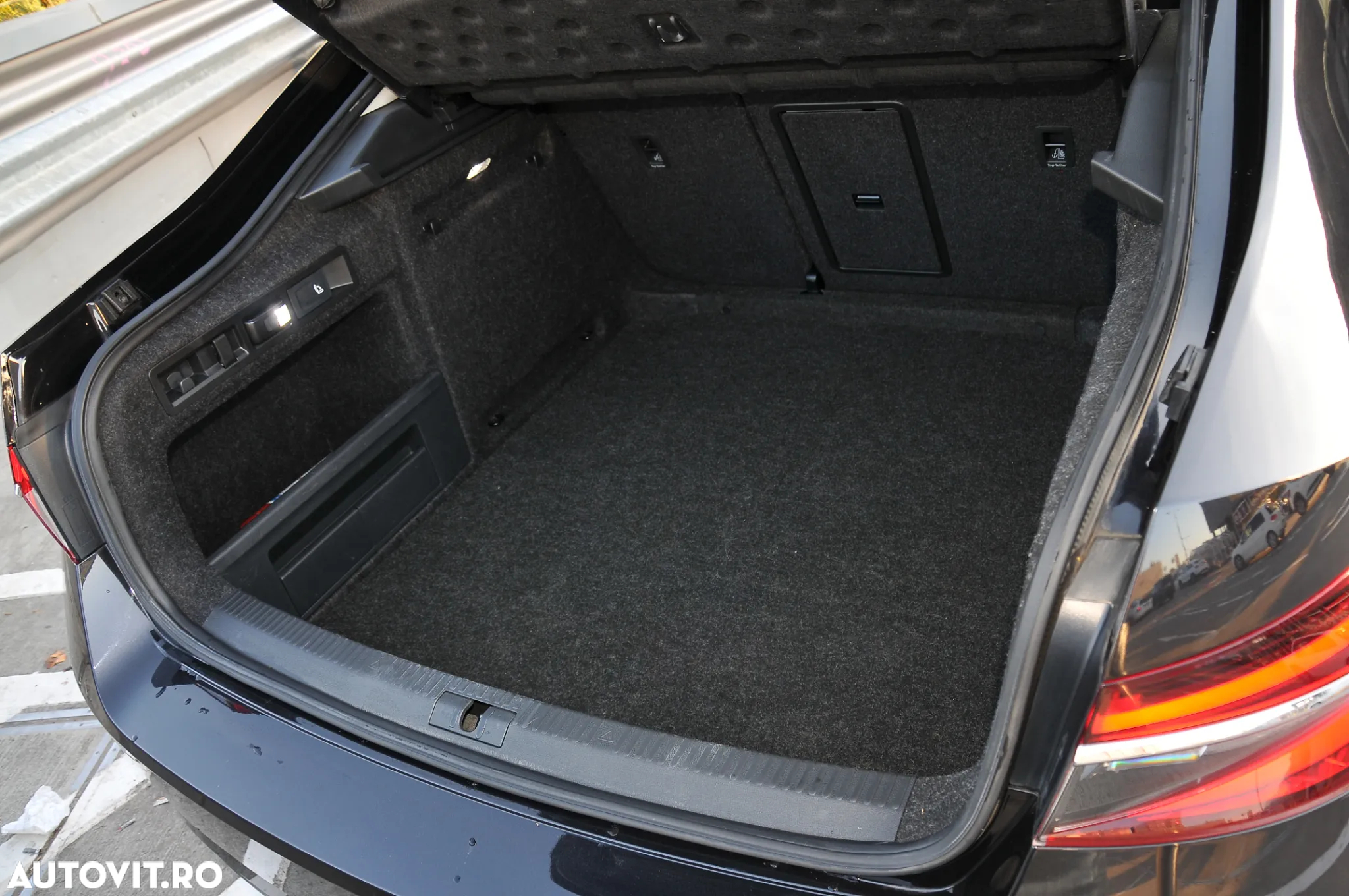 Skoda Superb 2.0 TDI DSG Ambition - 30