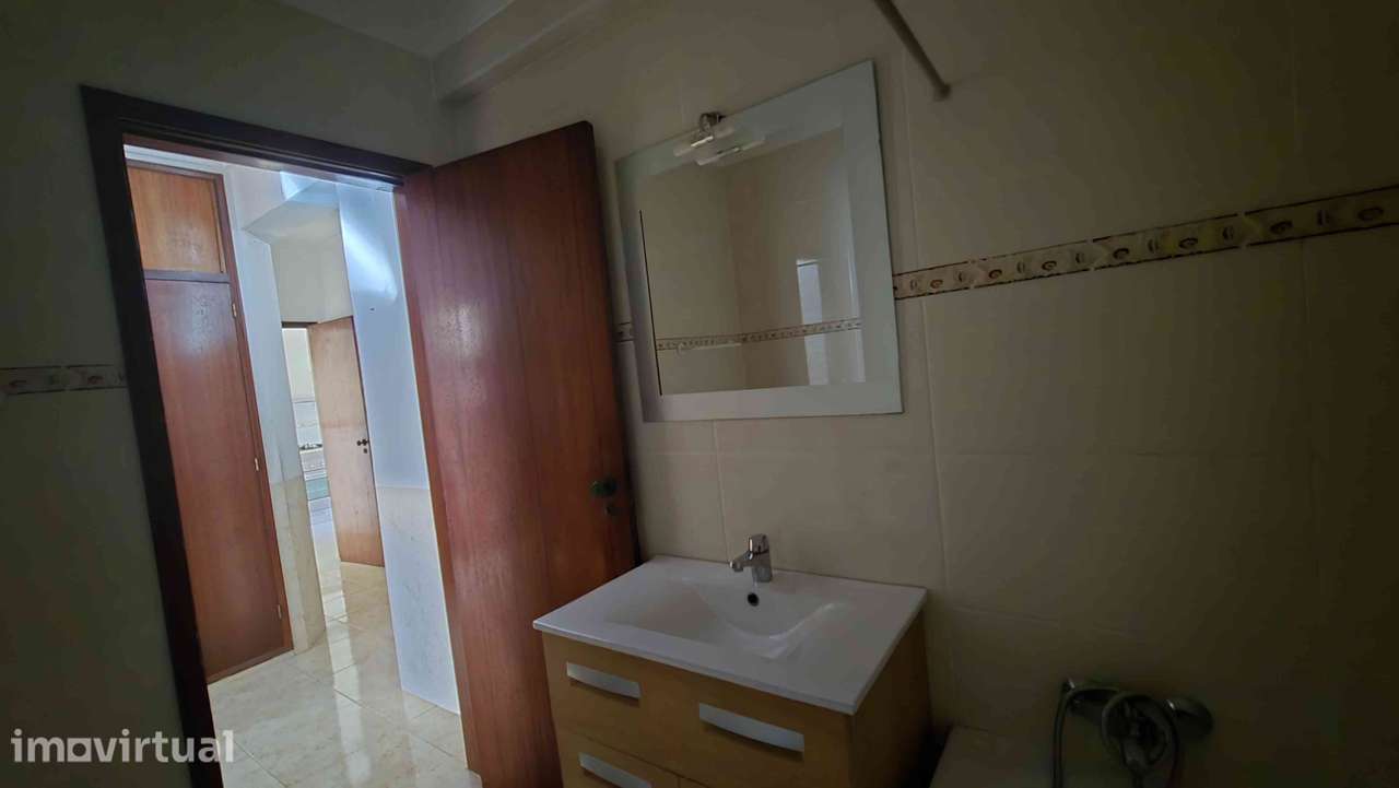 T3 com 2 casas de banho em Corroios R/chão - Grande imagem: 4/21