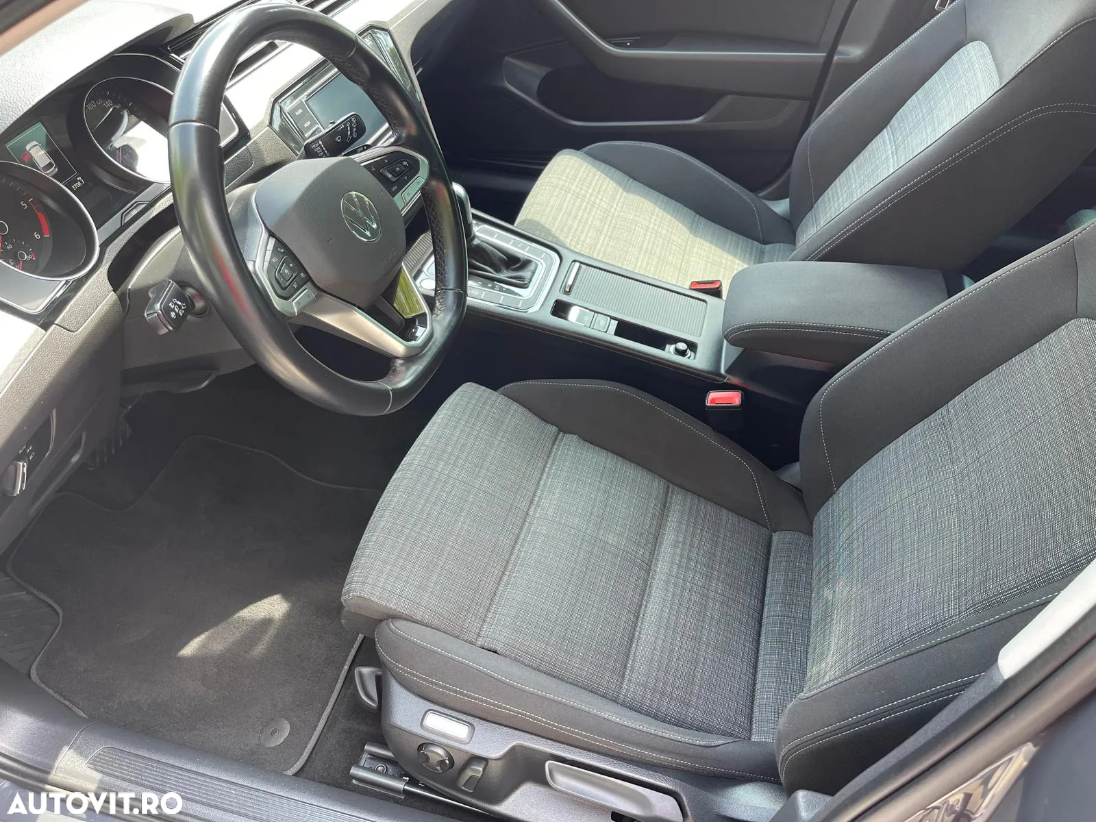 Volkswagen Passat Variant 2.0 TDI DSG Comfortline - 5