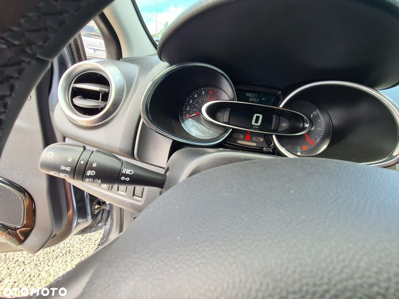 Renault Clio 1.2 16V 75 LIMITED - 18