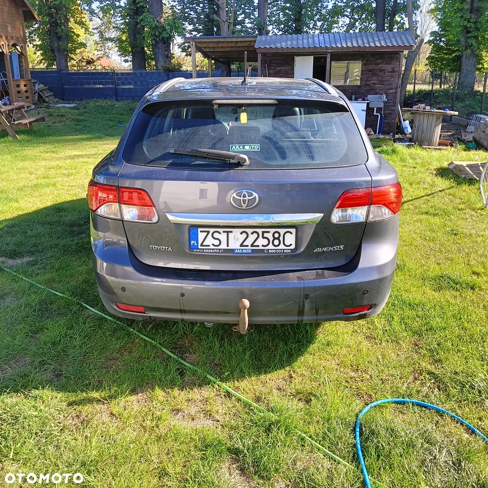 Toyota Avensis 1.6 Active - 5