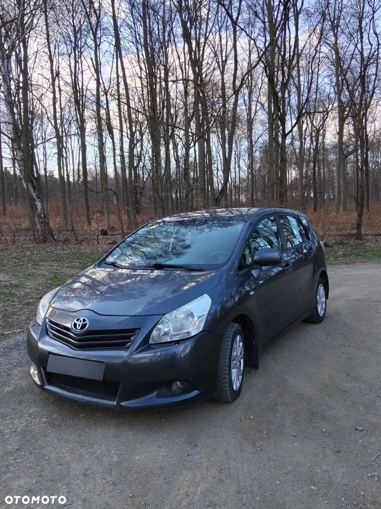 Toyota Verso 2.0 D-4D 2010 7os - 8