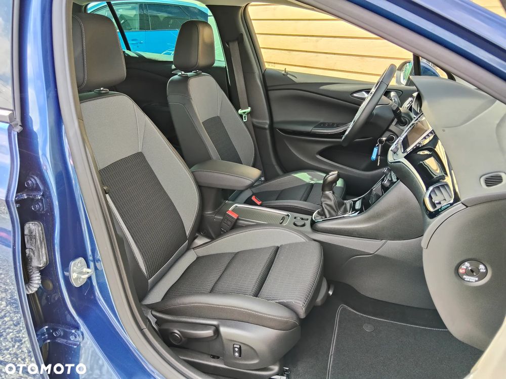 Opel Astra 1.2 Turbo Start/Stop Ultimate - 24