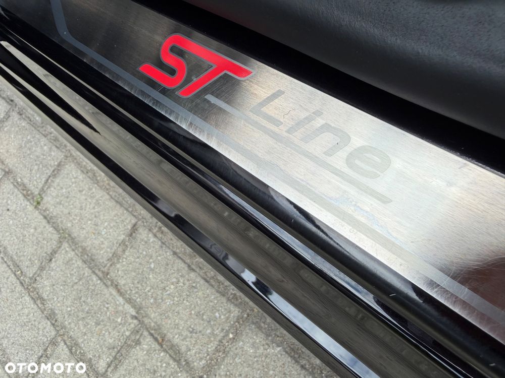 Ford Focus 1.5 EcoBlue Start-Stopp-System ST-LINE - 25