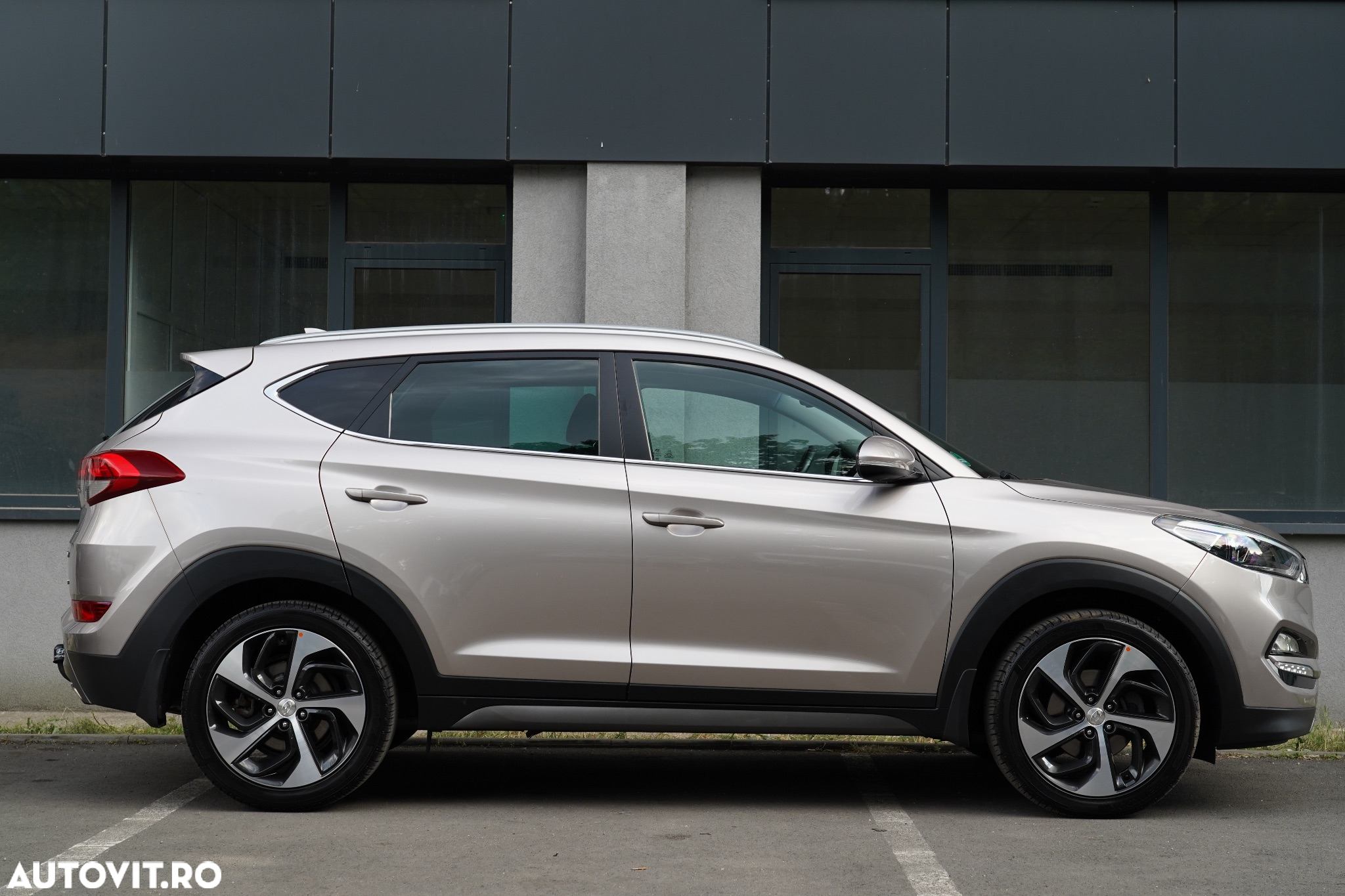 Hyundai Tucson 1.6 GDI 4WD DCT Trend - 14
