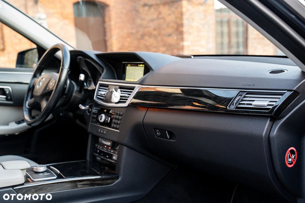 Mercedes-Benz Klasa E 220 CDI BlueEff Avantgarde - 10