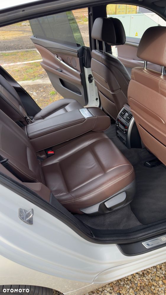 BMW Seria 5 535d xDrive Luxury Line - 23
