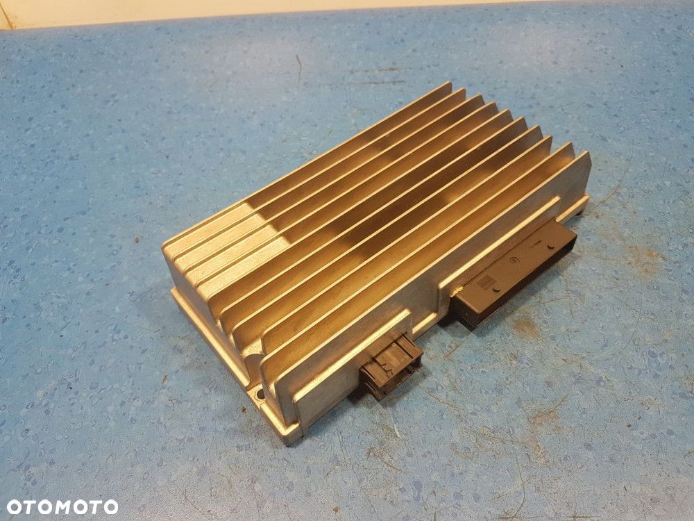 AUDI A5 8T WZMACNIACZ BANG&OLUFSEN 8T0035223S - 10