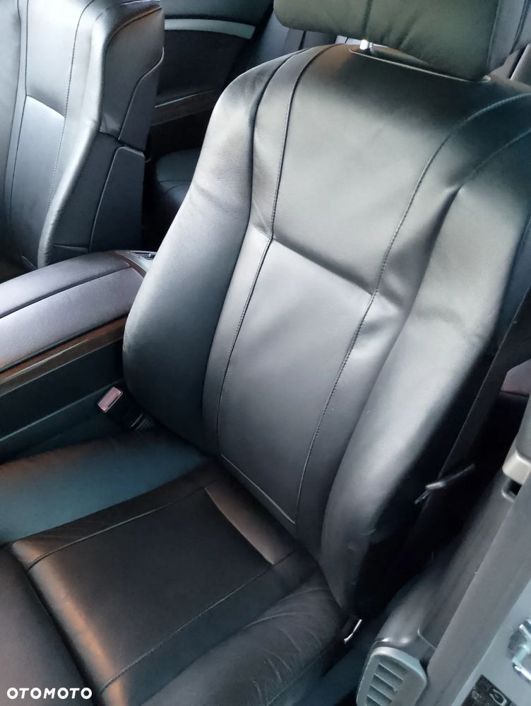BMW Seria 7 - 27