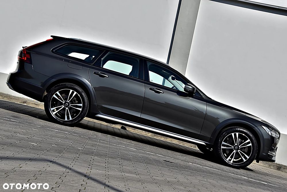 Volvo V90 Cross Country D4 AWD Pro - 6