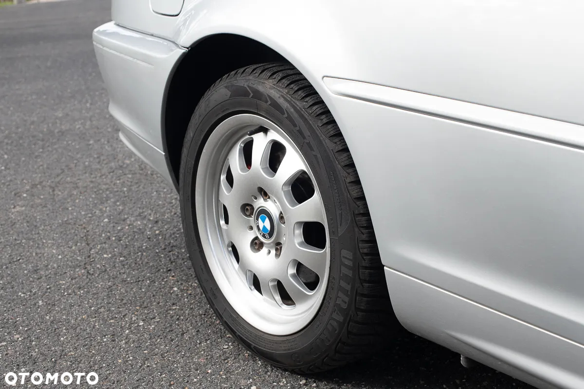 BMW Seria 3 323Ci - 16