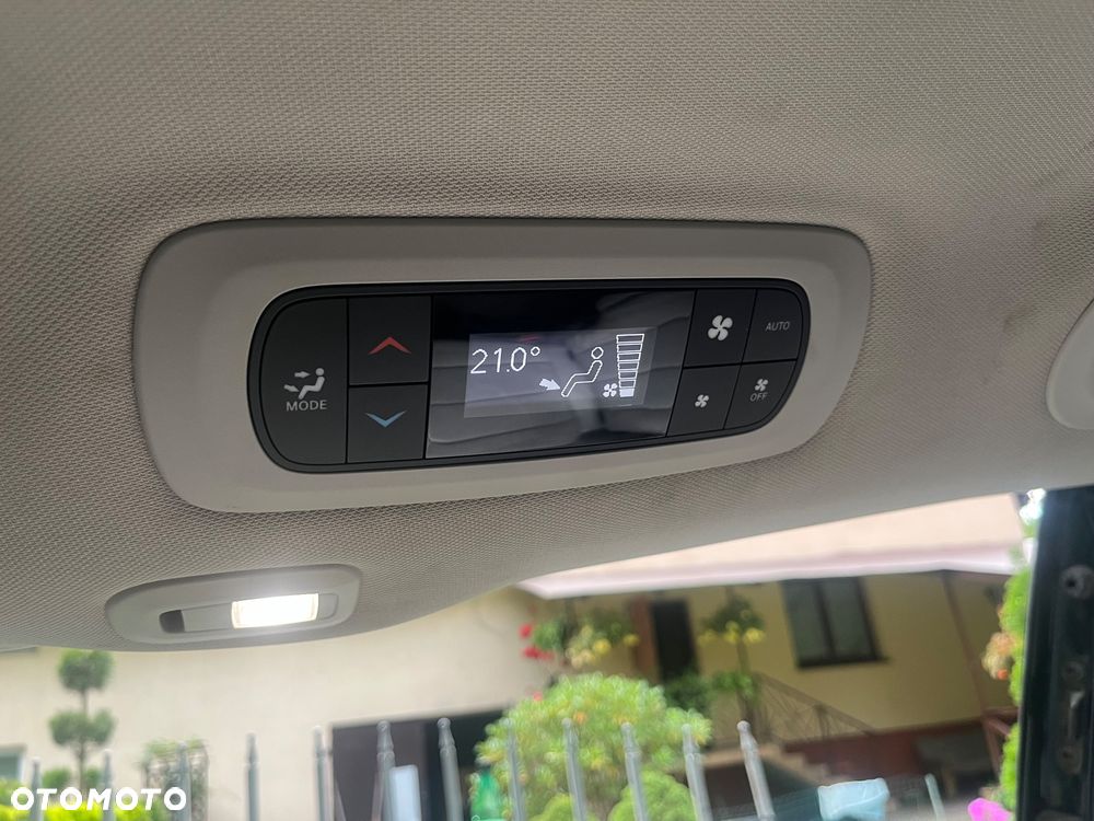 Chrysler Pacifica - 31