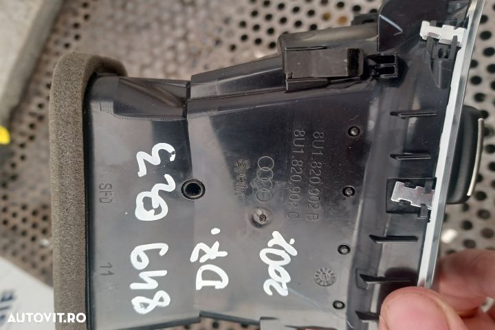 Grila ventilatie bord dreapta 8U1820902B Audi Q3 8U [2011 - 2014] Cro - 1
