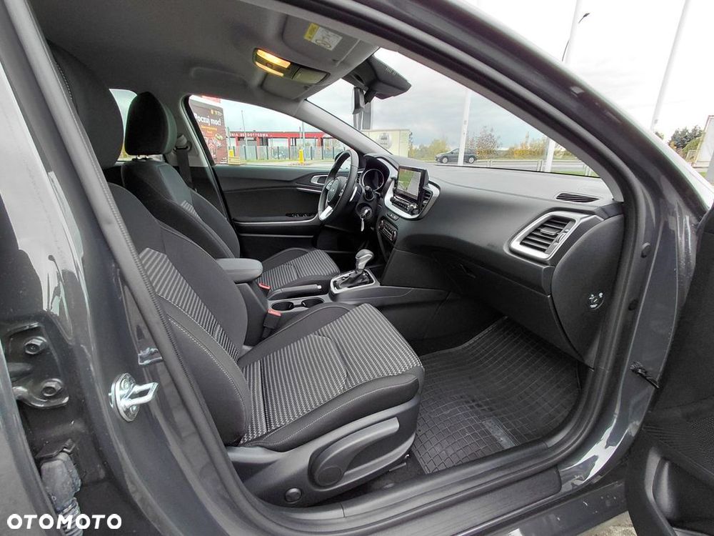 Kia Ceed 1.5 T-GDI M DCT - 23