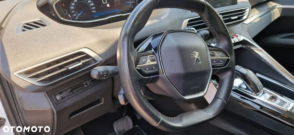 Peugeot 3008 - 21