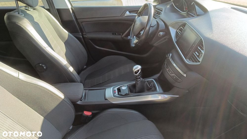 Peugeot 308 1.5 BlueHDi Business Line S&S - 10