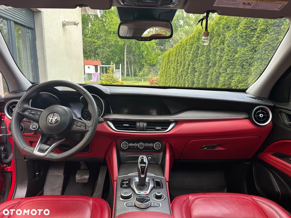 Alfa Romeo Stelvio 2.0 Turbo TI Q4 - 10