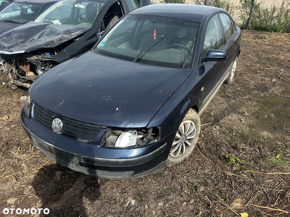 Vw Passat B5 1.8T AEB Lak LN5Y Na Części Częsci - 1