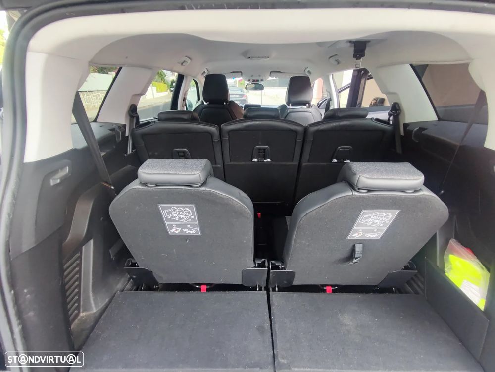 Peugeot 5008 1.5 BlueHDi Allure Pack EAT8 - 16