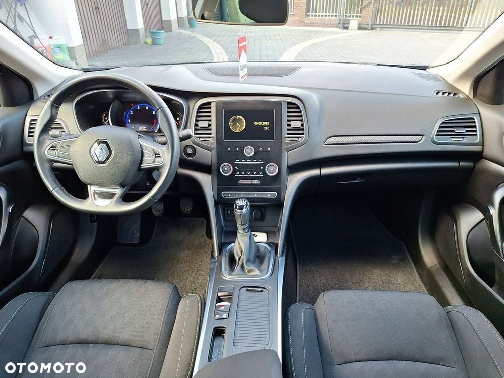 Renault Megane Grandtour TCe 140 GPF LIMITED - 9
