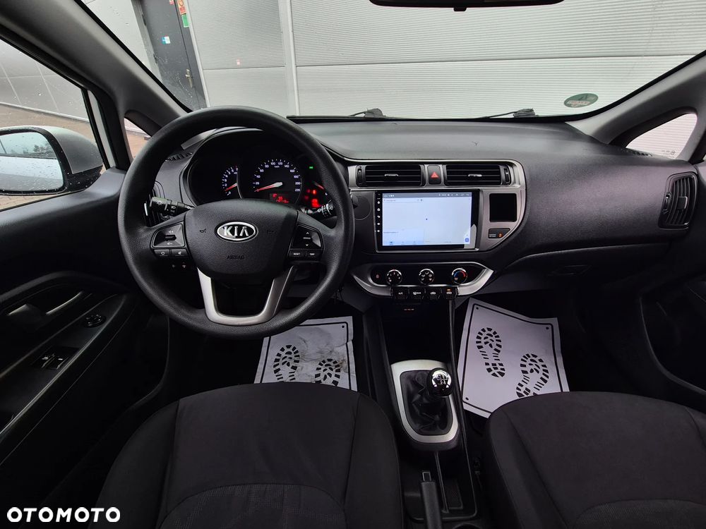 Kia Rio 1.2 Dream Team Edition - 12