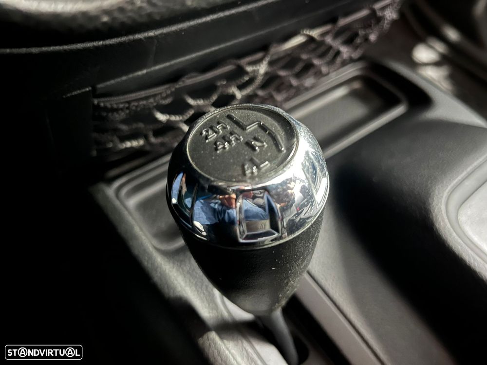 Jeep Wrangler Unlimited 2.8 CRD DPF Auto Sport - 17