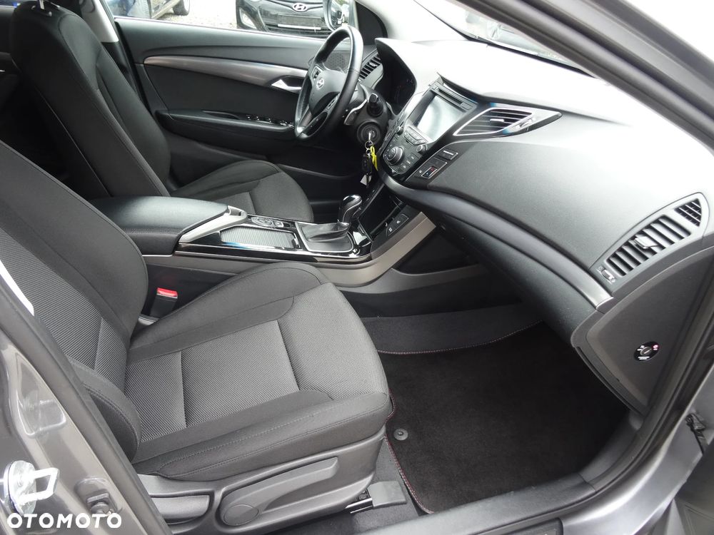 Hyundai i40 Kombi 1.7 CRDi DCT Style - 13