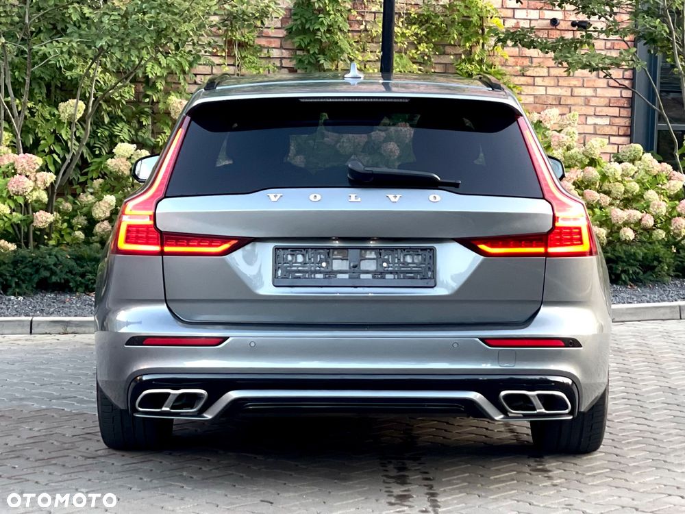 Volvo V60 D4 R-Design - 5
