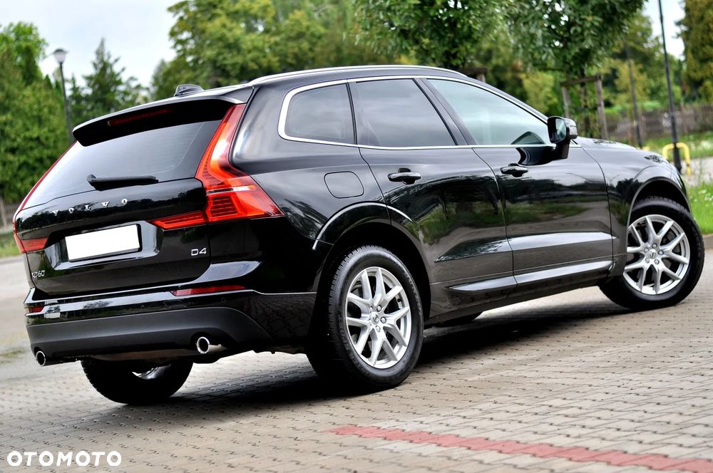 Volvo XC 60 D4 Momentum Pro - 17