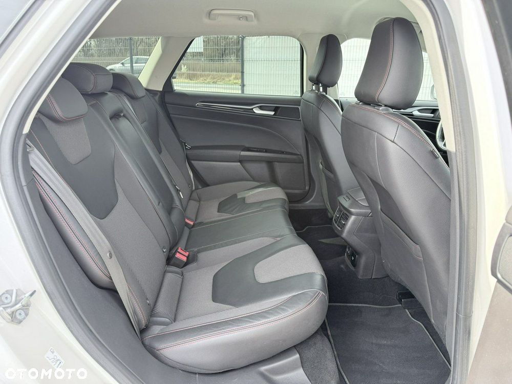 Ford Mondeo 2.0 EcoBoost ST-Line - 15