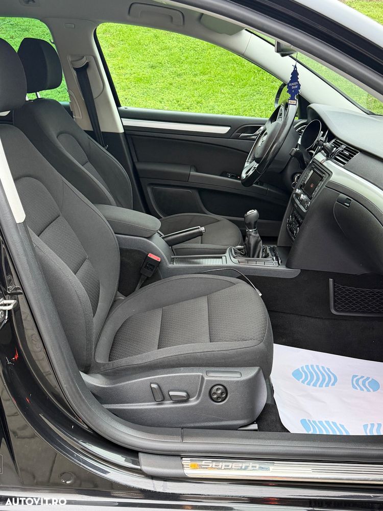 Skoda Superb Combi 2.0 TDI Green tec Elegance - 6