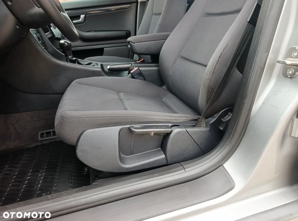 Audi A4 Limousine - 21