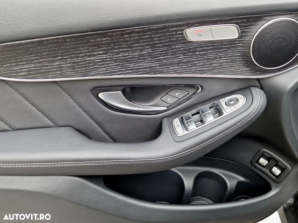 Mercedes-Benz GLC 300 e 4MATIC - 16