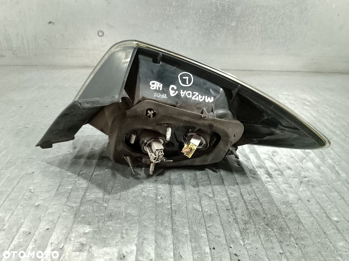 LAMPY TYŁ KOMPLET MAZDA 3 ( 99-09 ) 1.6 HDI HATCHBACK P6312 - 4
