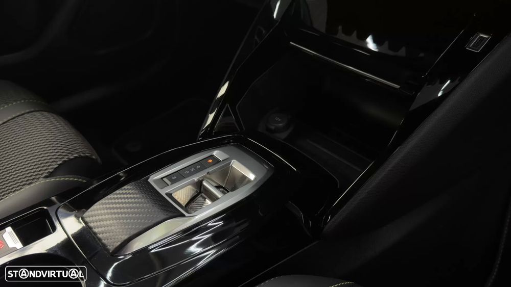 Peugeot e-2008 50 kWh GT Line - 7