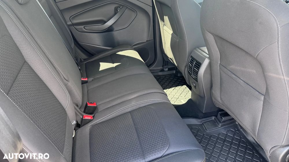 Ford Kuga 1.5 EcoBoost 2x4 Cool & Connect - 16