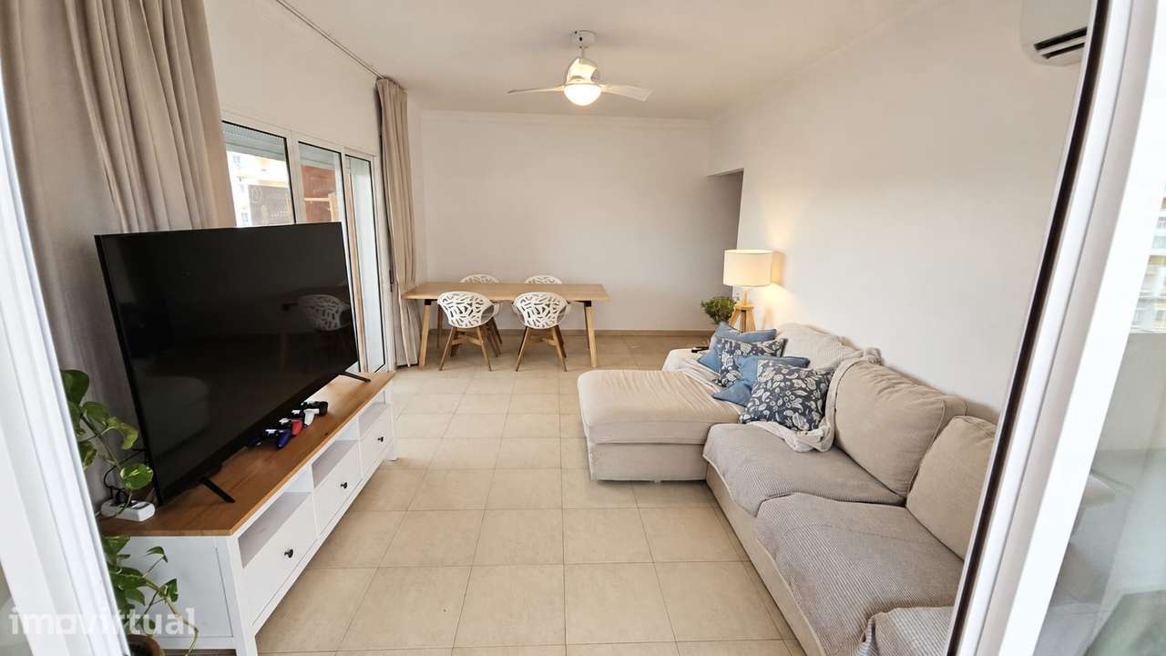 Vende-se excelente apartamento T2 no Edifício Lumina, em Portimão - Grande imagem: 3/22