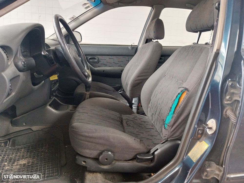 Hyundai Accent 1.3 GLS - 3