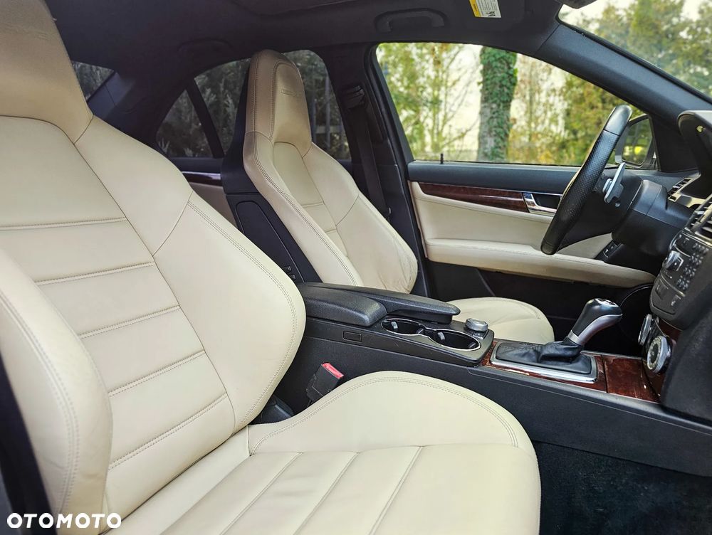 Mercedes-Benz Klasa C 63 AMG 7G-TRONIC - 19