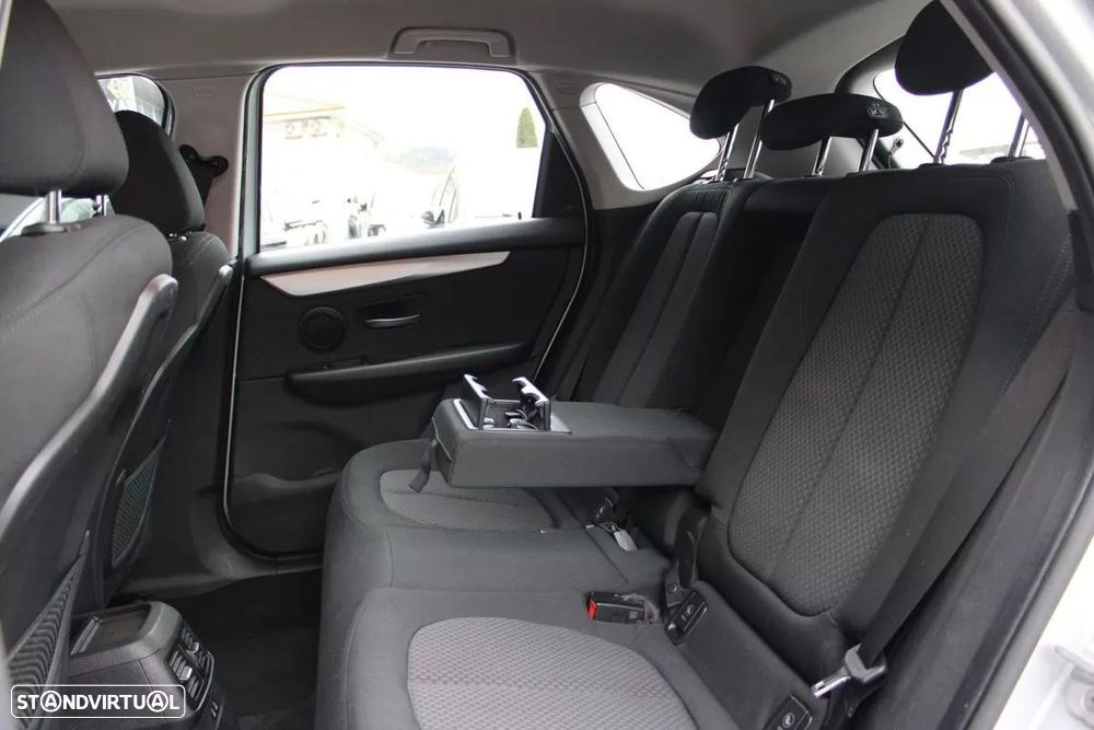 BMW 225xe Active Tourer - 18