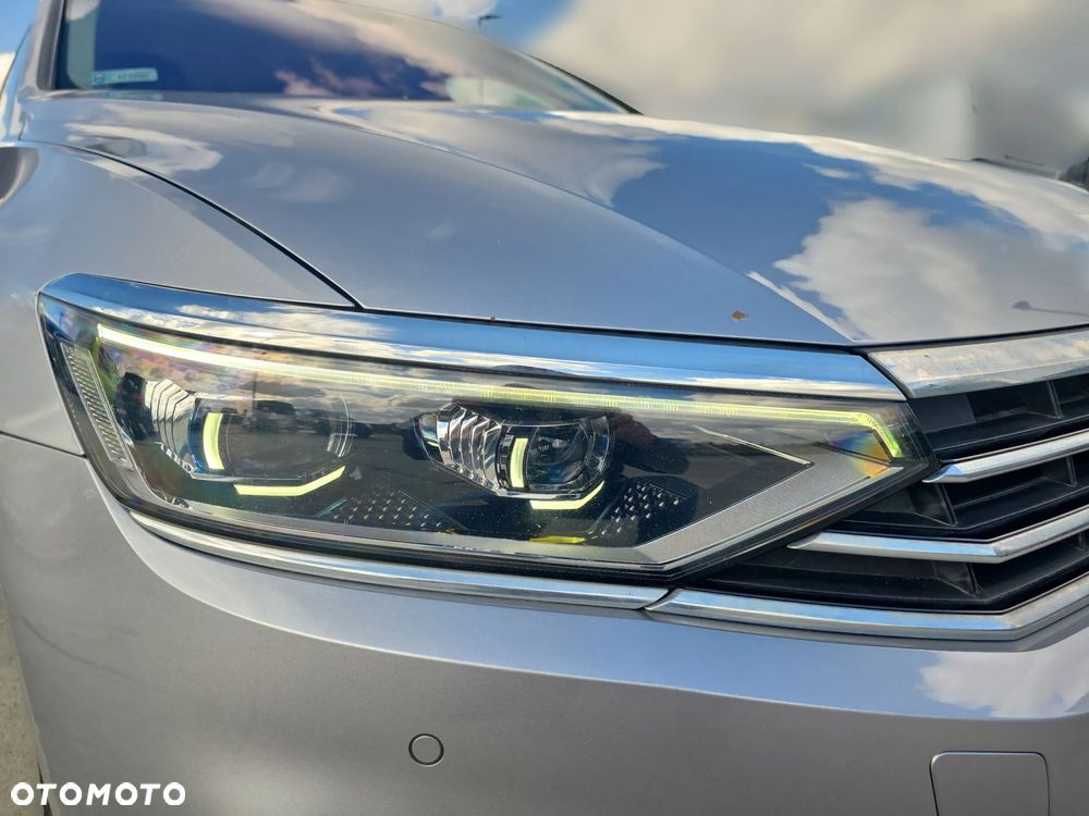 Volkswagen Passat - 25