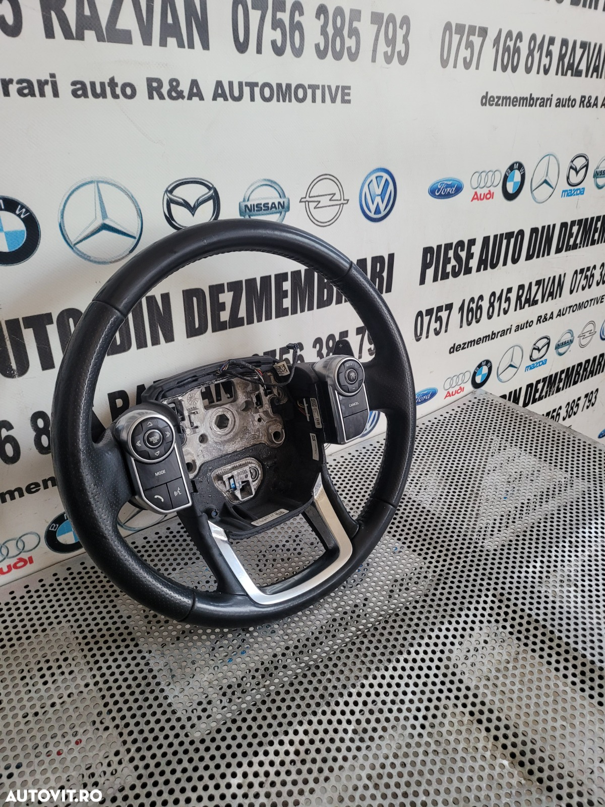 Volan Din Piele Cu Padele Si Comenzi Land Rover Range Rover Sport L494 Discovery Vogue An 2014-2015 - 2