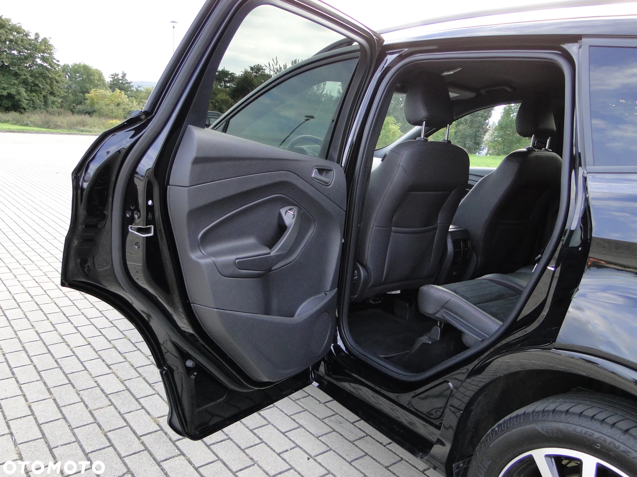 Ford Kuga 2.0 TDCi AWD ST-Line Black - 13