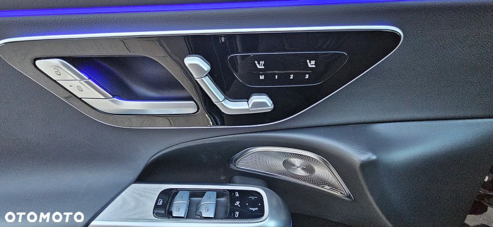 Mercedes-Benz Klasa E 300 PHEV Exclusive 9G-Tronic - 31